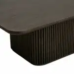 طاولة طعام أنيقة